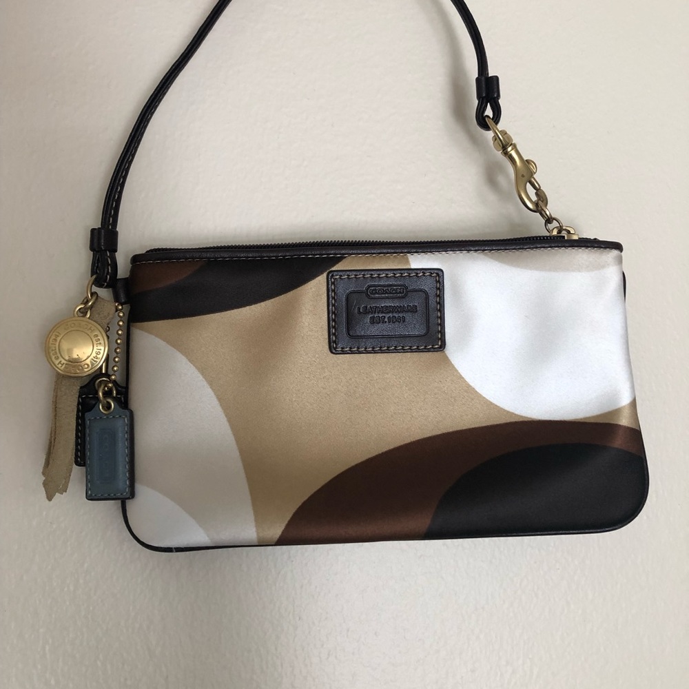 Coach tote and matching wristlet - Picture 5 of 8